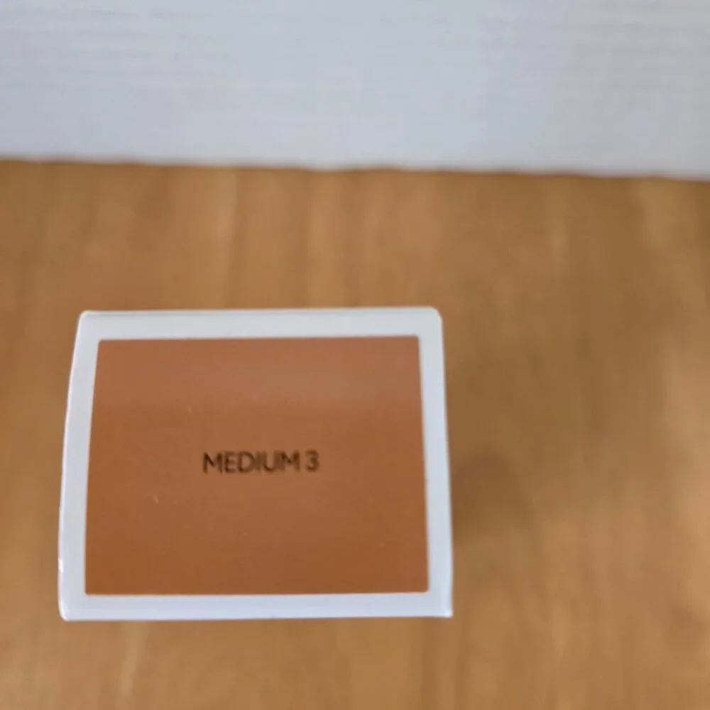 MAC Strobe Dewy Skin Tint - Medium 3 - 1 fl. oz. / 30 ml - Brand‎ New in Box